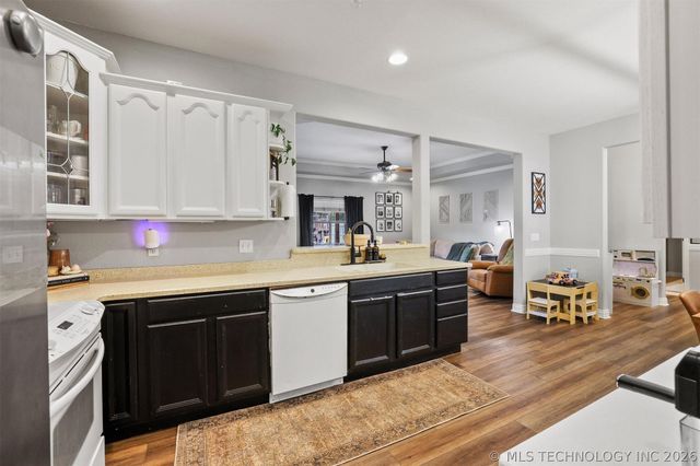 6644 Black Oak Trail, Kingston, OK 73439