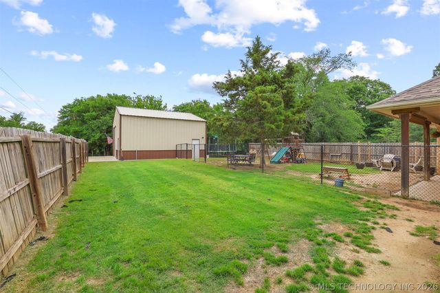 6644 Black Oak Trail, Kingston, OK 73439
