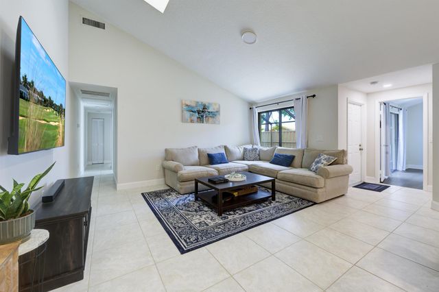 5550 Golden Eagle Circle, Palm Beach Gardens, FL 33418