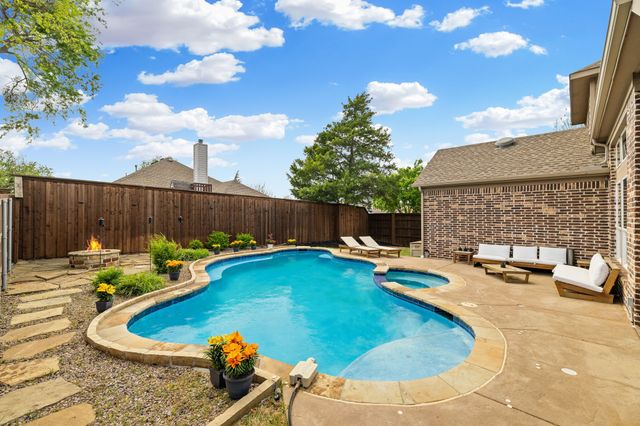 8405 Saint Clair Drive, Mckinney, TX 75071