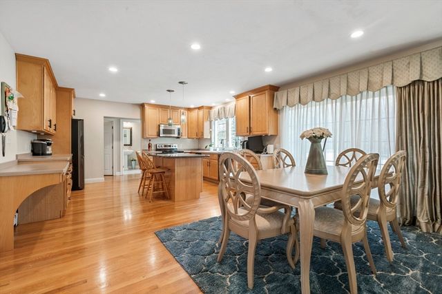 108 Waterford Dr, Hanover, MA 02339