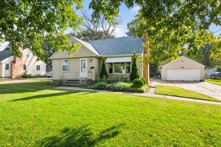 7921 Stevens Avenue S, Bloomington, MN 55420
