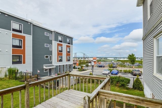 17 Campbell St, New Bedford, MA 02740