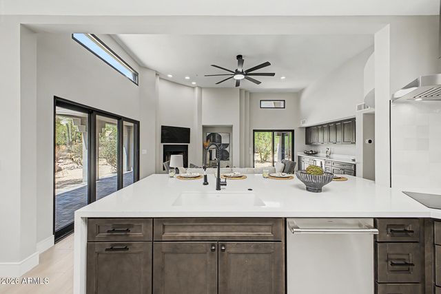 9474 E SANDS Drive, Scottsdale, AZ 85255