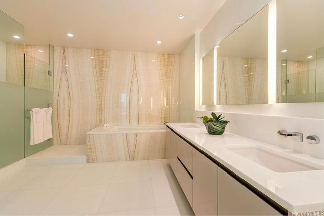 1118 Ala Moana Boulevard 1000, Honolulu, HI 96814