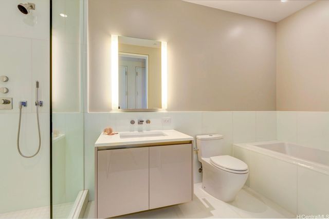 1118 Ala Moana Boulevard 1000, Honolulu, HI 96814