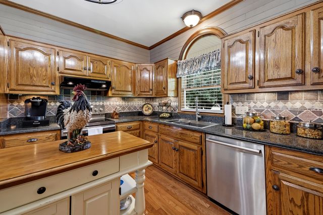 1866 Baker Rd, Goodlettsville, TN 37072