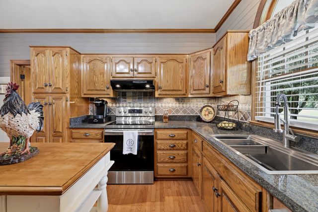 1866 Baker Rd, Goodlettsville, TN 37072
