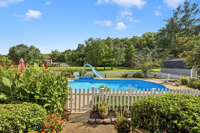 1866 Baker Rd, Goodlettsville, TN 37072