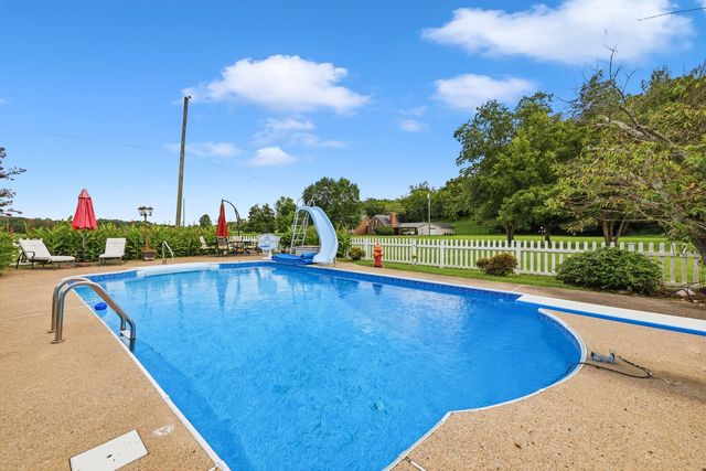 1866 Baker Rd, Goodlettsville, TN 37072