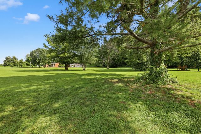 1866 Baker Rd, Goodlettsville, TN 37072