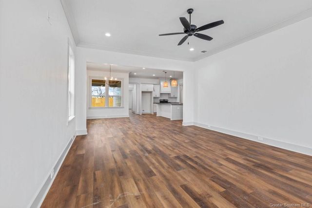 2113 Aubrianna Lane, Sulphur, LA 70663