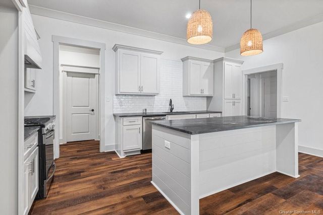 2113 Aubrianna Lane, Sulphur, LA 70663