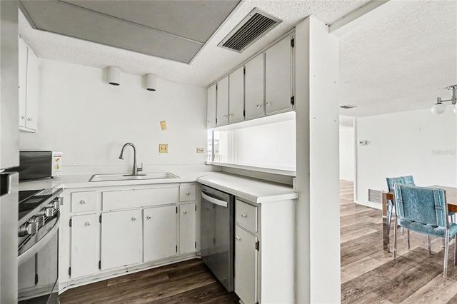 450 TREASURE ISLAND CAUSEWAY 601, Treasure Island, FL 33706