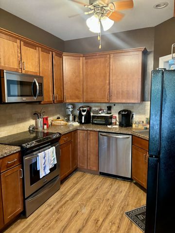 320 E Franklin St Apt 15, Gallatin, TN 37066