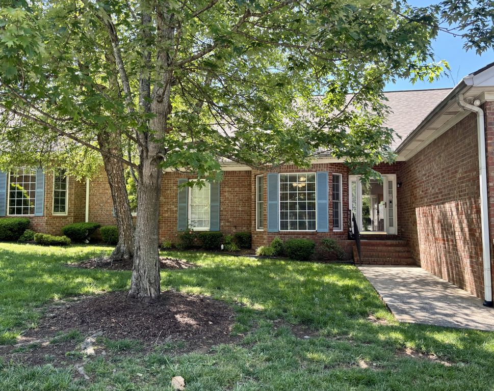 320 E Franklin St Apt 15, Gallatin, TN 37066