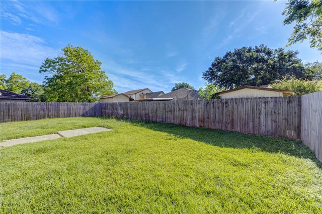 7506 Stone Pine Lane, Houston, TX 77041