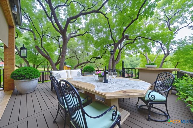 519 Long Meadow, Spring Branch, TX 78070