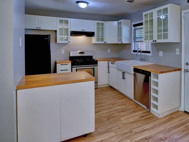 3539 Kennesaw Station Drive NW, Kennesaw, GA 30144