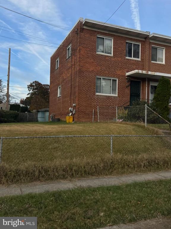 3500 MANORWOOD DR, Hyattsville, MD 20782