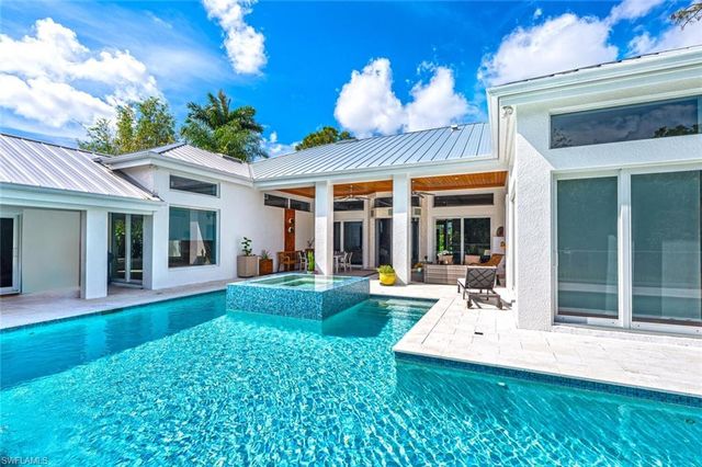 9240 The LN, Naples, FL 34109