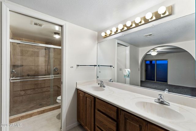 2323 E GREASEWOOD Street, Apache Junction, AZ 85119