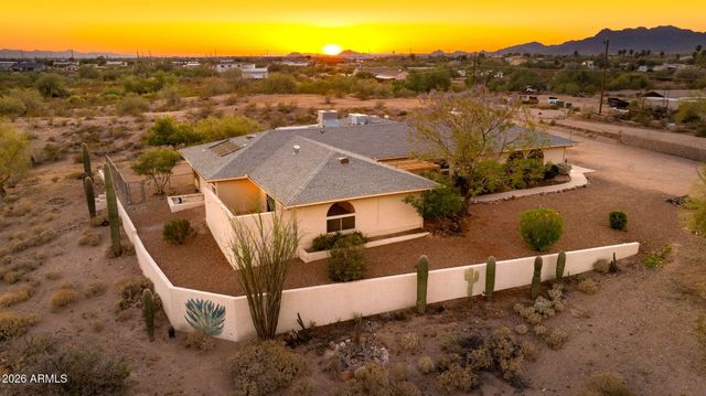 2323 E GREASEWOOD Street, Apache Junction, AZ 85119