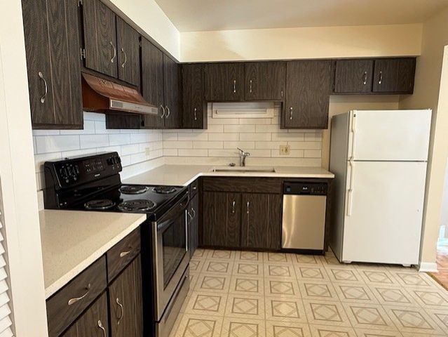 5240 Galitz Street 304, Skokie, IL 60077