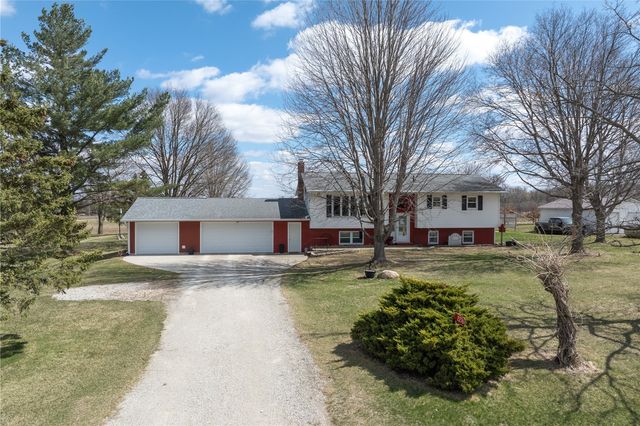 2276 57th Street Trail, Vinton, IA 52349