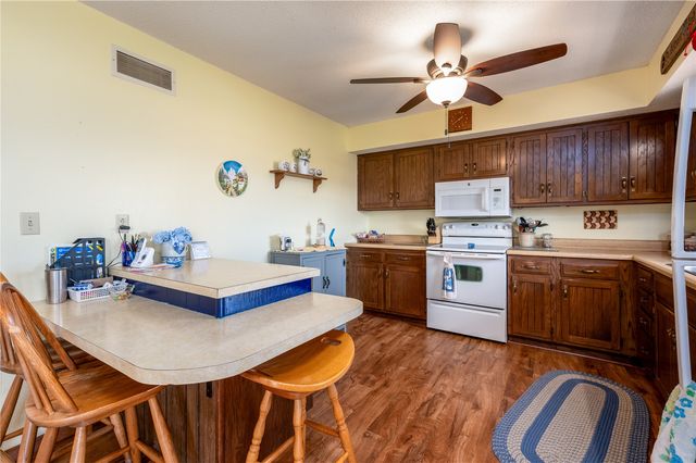 2276 57th Street Trail, Vinton, IA 52349