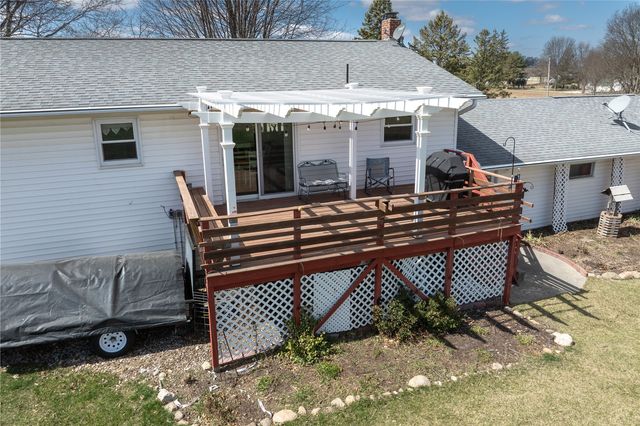 2276 57th Street Trail, Vinton, IA 52349