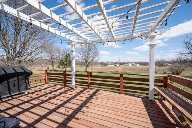 2276 57th Street Trail, Vinton, IA 52349