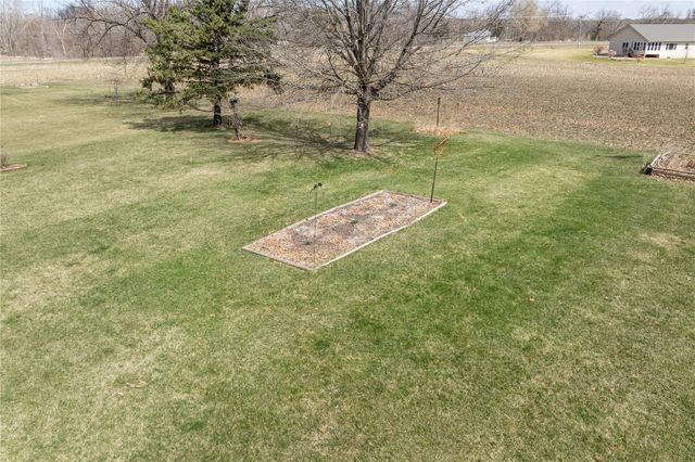 2276 57th Street Trail, Vinton, IA 52349