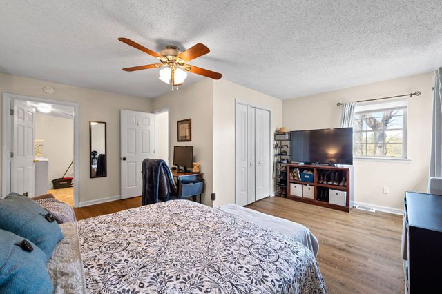 1305 Hixson Avenue, Hixson, TN 37343