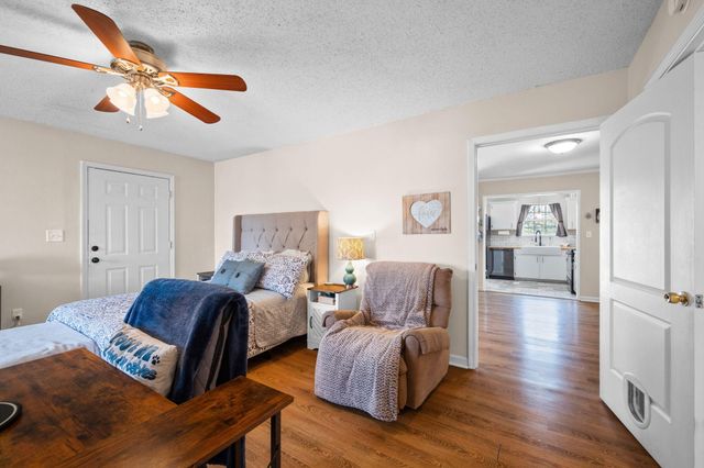 1305 Hixson Avenue, Hixson, TN 37343