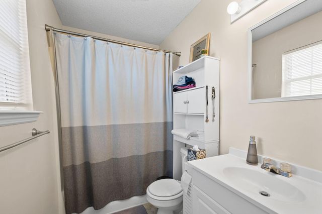 1305 Hixson Avenue, Hixson, TN 37343