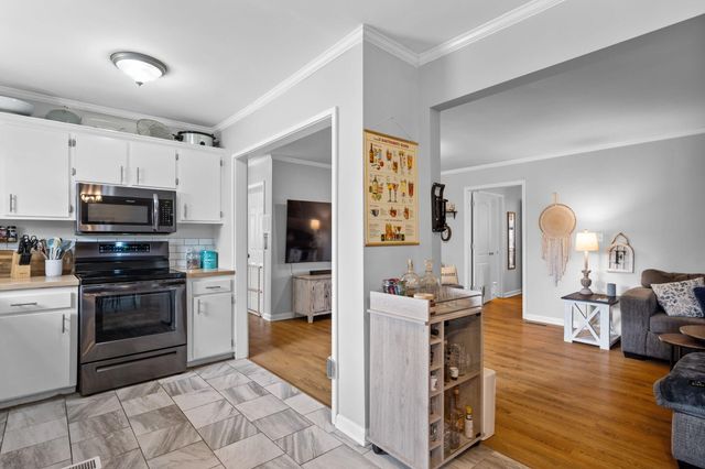 1305 Hixson Avenue, Hixson, TN 37343