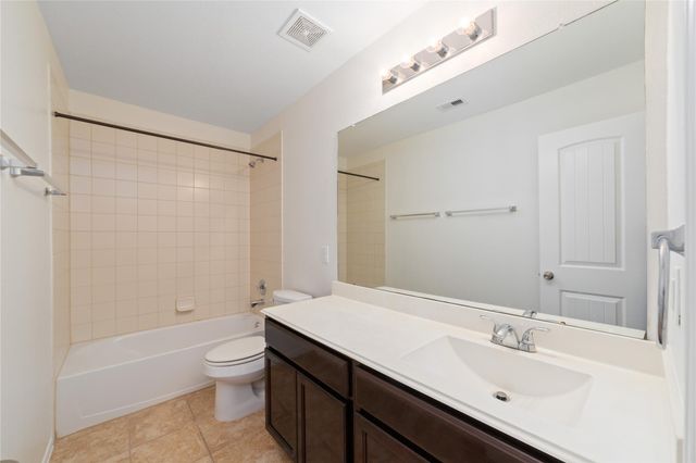 17815 Sentosa Cliff Lane, Richmond, TX 77407