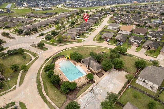 17815 Sentosa Cliff Lane, Richmond, TX 77407