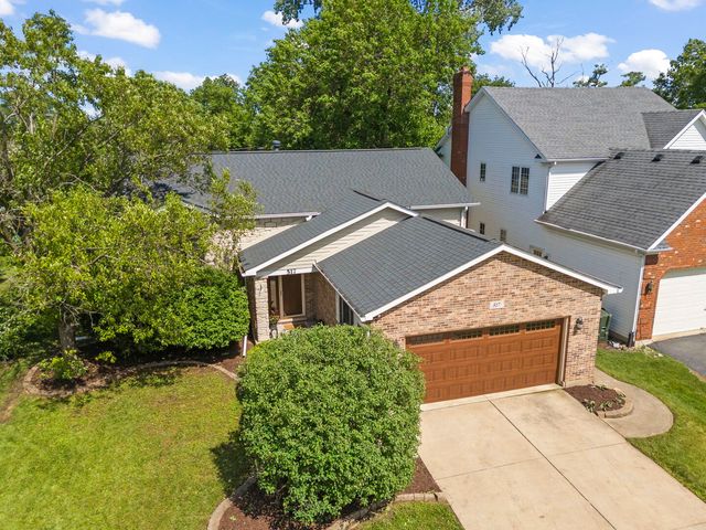 517 N Warwick Avenue, Westmont, IL 60559