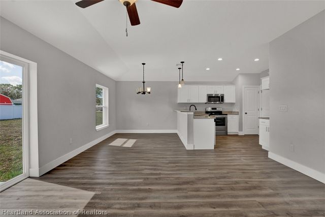 4368 Mercedes Street, Sebring, FL 33872