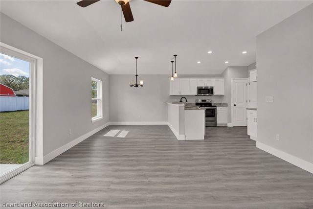4368 Mercedes Street, Sebring, FL 33872