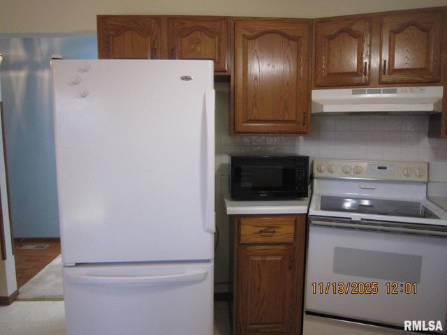 2608 38TH Street, Moline, IL 61265