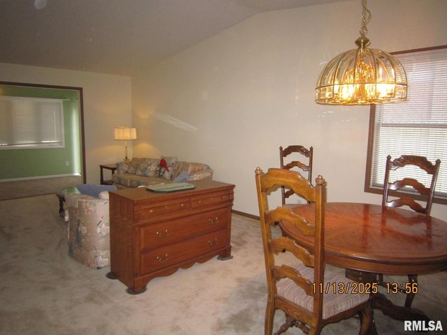 2608 38TH Street, Moline, IL 61265