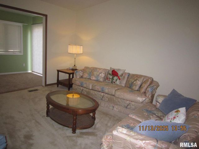 2608 38TH Street, Moline, IL 61265