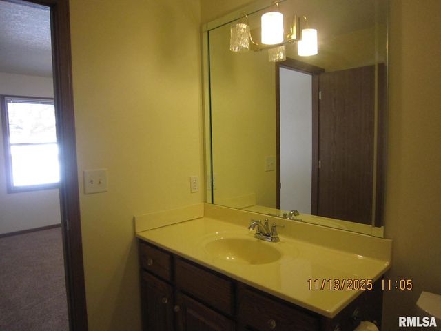 2608 38TH Street, Moline, IL 61265