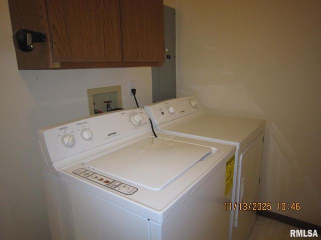 2608 38TH Street, Moline, IL 61265