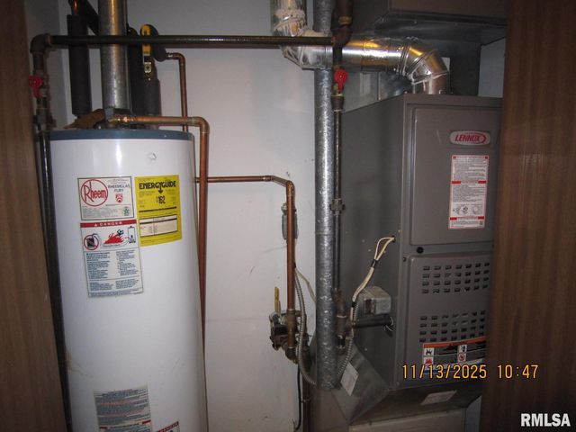 2608 38TH Street, Moline, IL 61265