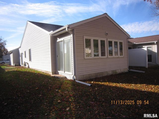 2608 38TH Street, Moline, IL 61265