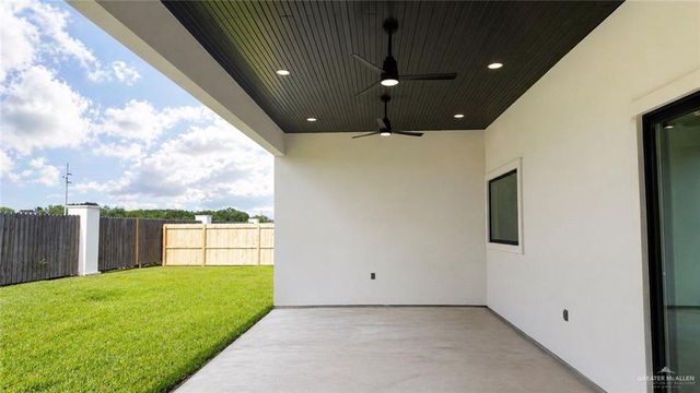2106 E Clearwater Street, Edinburg, TX 78542